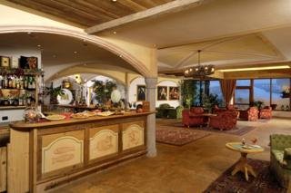 Hotel Carlo Magno Spa Resort