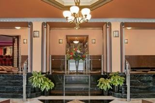 Hotel Carlyle Suites