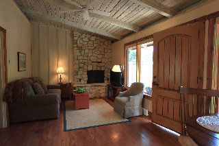 Hotel Carmel Valley Lodge