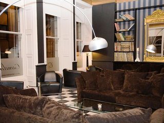 Hotel Carmelite