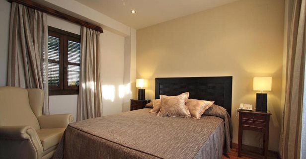 Hotel Casa Baños De La Villa