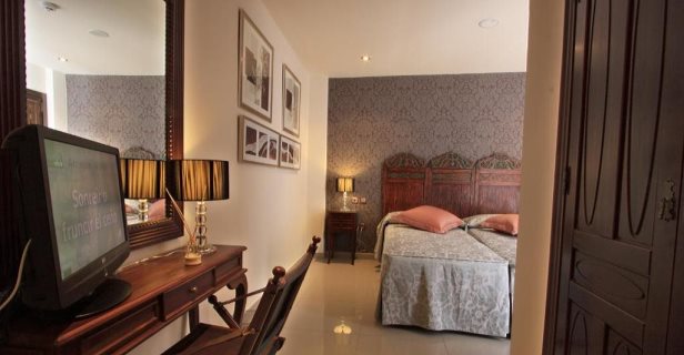 Hotel Casa Baños De La Villa