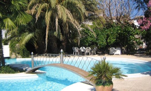 Hotel Casa Ceremines