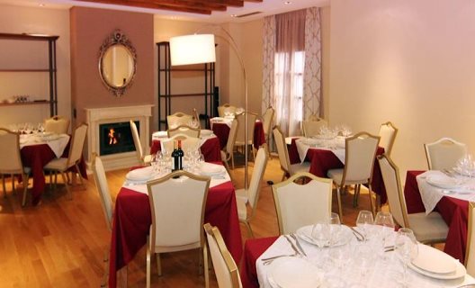 Hotel Casa Consistorial