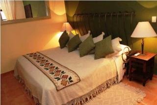 Hotel Casa Mia Suites