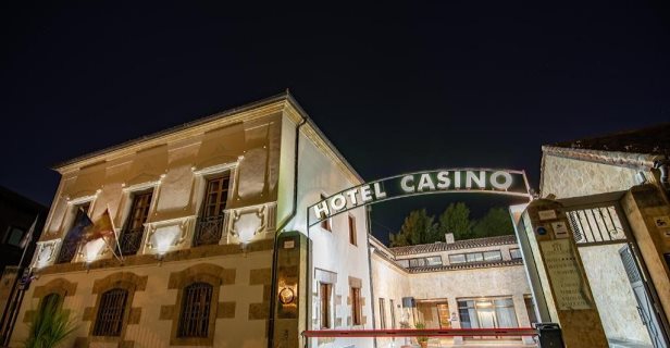 Hotel Casino Del Tormes