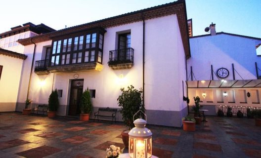 Hotel Casona Del Busto