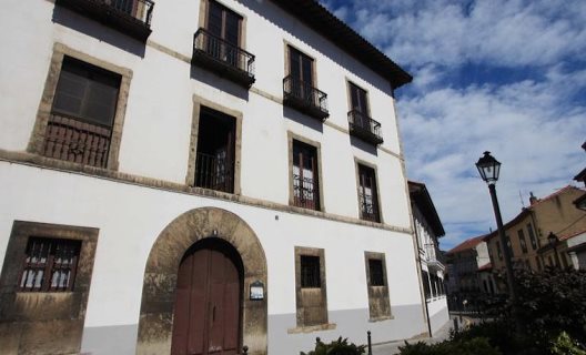 Hotel Casona Del Busto