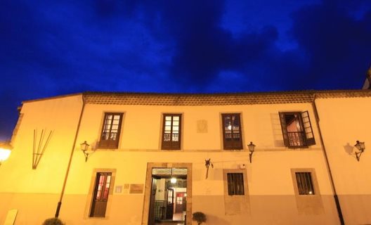 Hotel Casona Del Busto