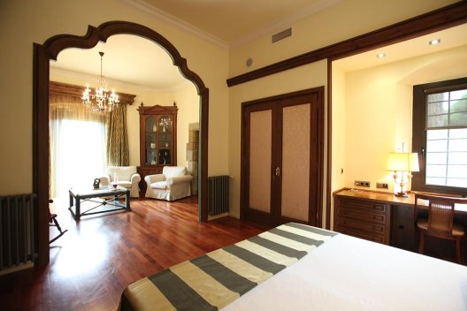 Hotel Castell De L Oliver