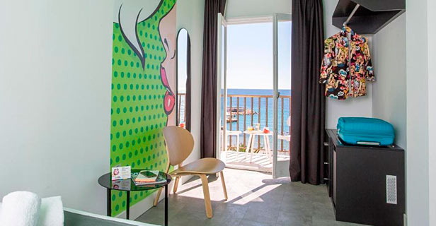 Hotel Casual Pop Art