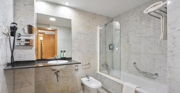Hotel Catalonia Barcelona Beach