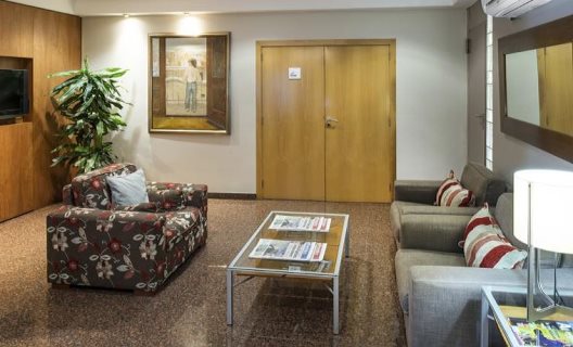 Hotel Catalonia Castellnou