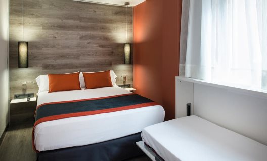 Hotel Catalonia Mikado