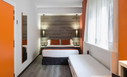Hotel Catalonia Mikado