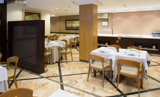 Hotel Catalonia Mikado