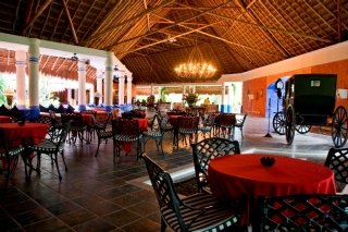 Hotel Catalonia Privileged Beach
