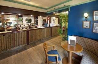 Hotel Cedars Inn