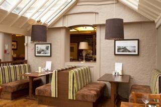 Hotel Cedars Inn