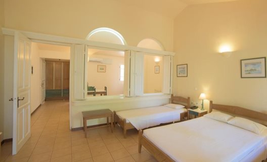 Hotel Century Resort