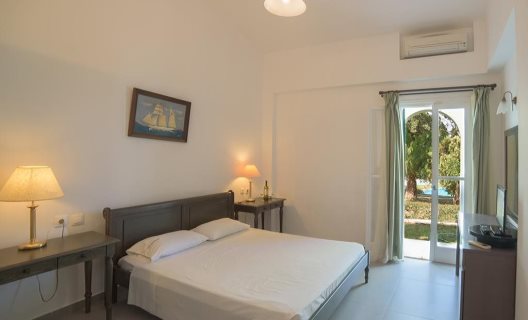 Hotel Century Resort