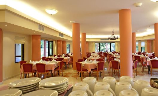 Hotel Century Resort