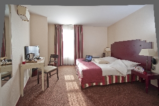 Hotel Cerise Chatou