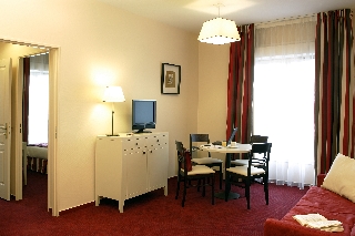 Hotel Cerise Chatou
