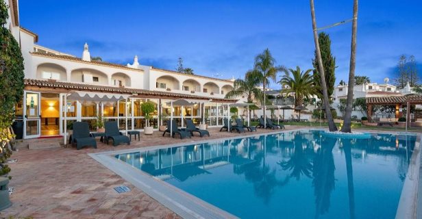 Hotel Cerro Da Marina