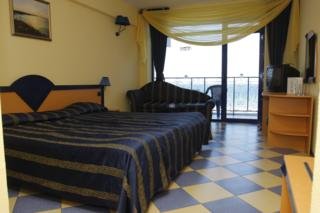 Hotel Chaika Beach