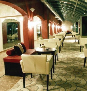 Hotel Charisma De Luxe