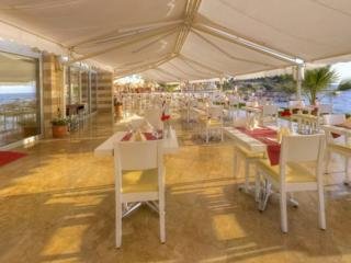 Hotel Charisma De Luxe