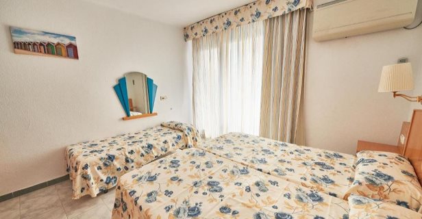 Hotel Checkin Blanes