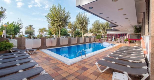 Hotel Checkin Garbi Calella