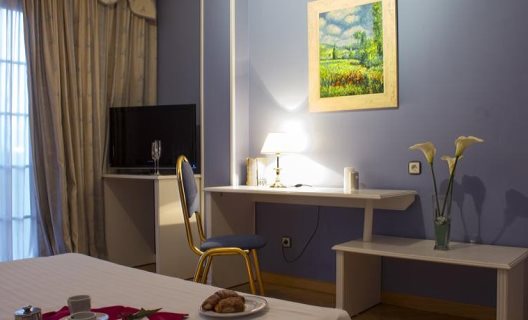 Hotel Checkin Madrid Parla
