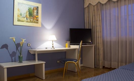Hotel Checkin Madrid Parla