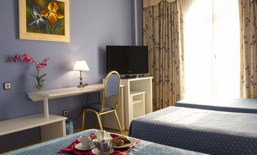 Hotel Checkin Madrid Parla