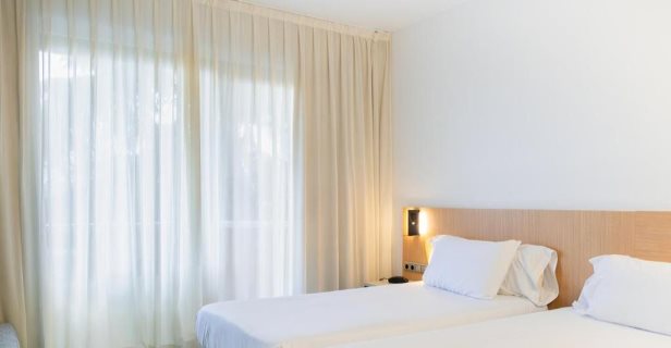 Hotel Checkin Montserrat