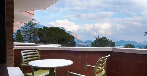 Hotel Checkin Montserrat