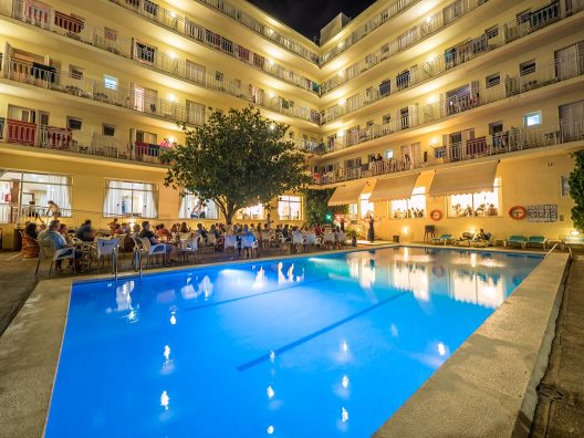Hotel Checkin Pineda
