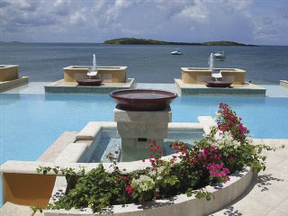 Hotel Chenay Bay Beach Resort