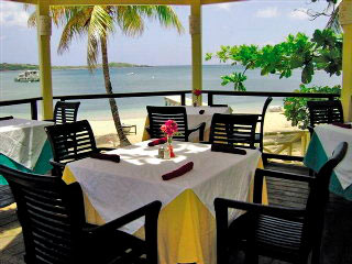 Hotel Chenay Bay Beach Resort