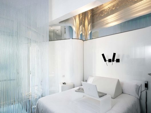 Hotel Chic & Basic Born