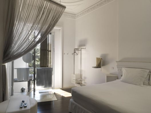 Hotel Chic & Basic Born