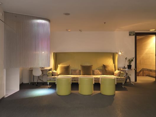 Hotel Chic & Basic Born