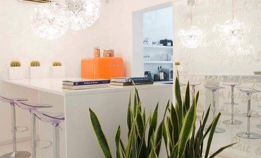 Hotel Chic & Basic Tallers