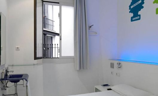 Hotel Chic & Basic Tallers
