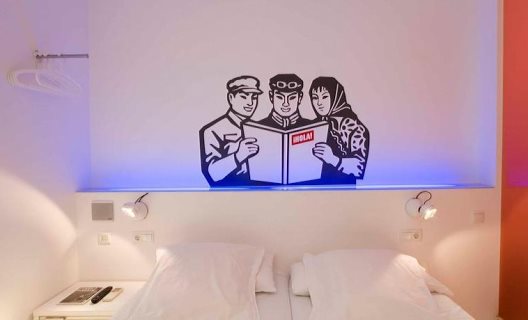 Hotel Chic & Basic Tallers