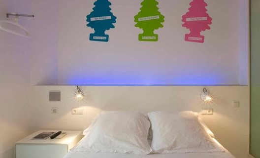 Hotel Chic & Basic Tallers