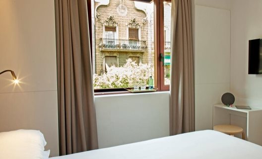Hotel Chic & Basic Velvet